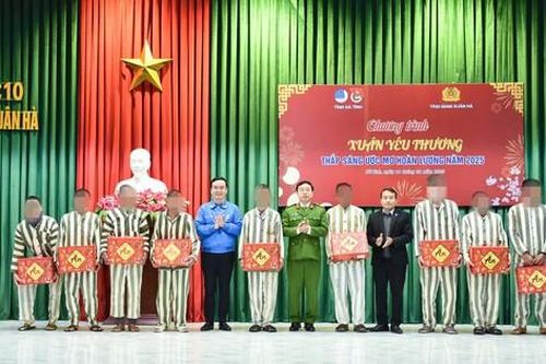 Thắp sáng ước mơ hoàn lương
