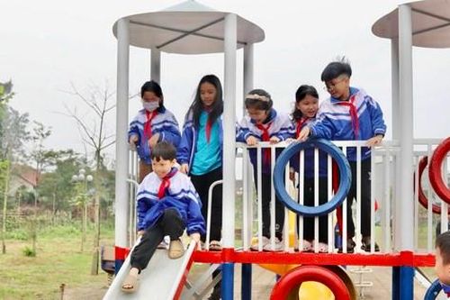 'Biến' lốp xe thành sân tái chế thân thiện môi trường