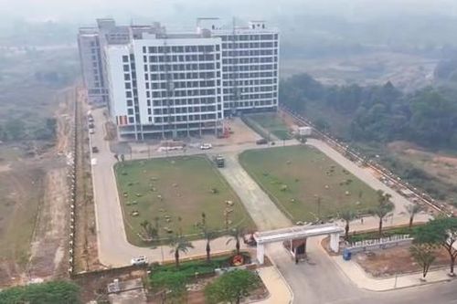 Rầm rộ rao bán căn hộ trong Khu công nghệ cao Hòa Lạc