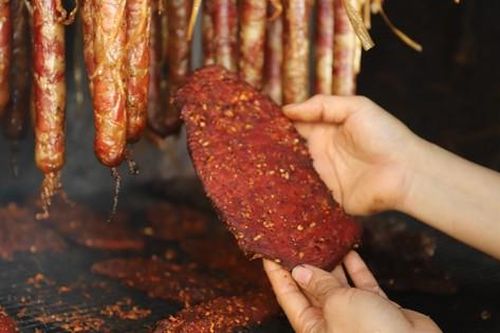 Bò giàng có gì mà trở thành đặc sản, gây sốt dịp Tết?