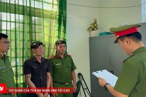 Bắt tạm giam đối tượng điều khiển ô tô lạng lách, đánh võng gây sự với xe taxi