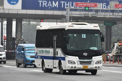 Tài khoản ETC hết tiền mà đi vào làn thu phí, tài xế bị phạt tới 3 triệu đồng
