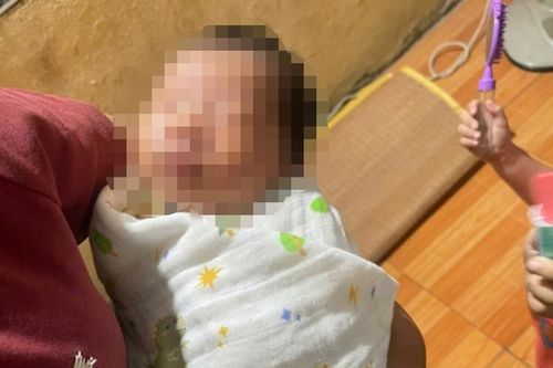 Thông báo tìm người thân của bé gái sơ sinh bị bỏ rơi