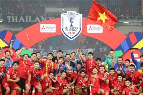 Đội tuyển Việt Nam chia tiền thưởng ASEAN Cup 2024 như thế nào?; Napoli choáng với giá bán Garnacho từ MU