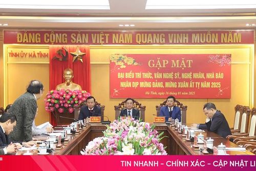 Hà Tĩnh gặp mặt đại biểu trí thức, văn nghệ sỹ, nghệ nhân, nhà báo