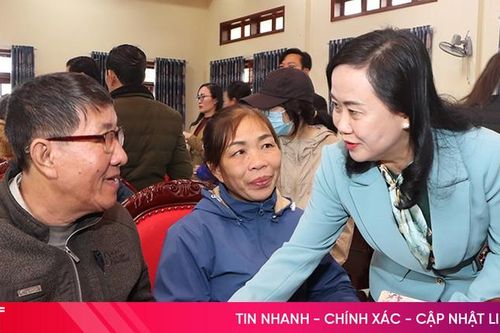 Lãnh đạo tỉnh chúc Tết người cao tuổi, gia đình có công với cách mạng