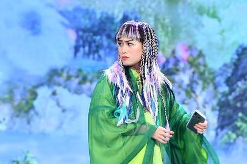 Nữ nghệ sĩ miền Nam đầu tiên tham gia 'Táo quân' là ai?