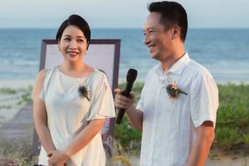 Diva Mỹ Linh tiết lộ về món quà ông xã tặng khi mang thai