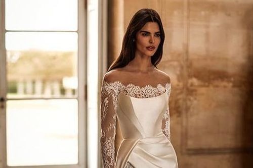 Lý do cô dâu hiện đại cần mặc nhiều váy cưới hơn bao giờ hết