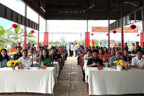 Bộ Chỉ huy Quân sự tỉnh tổ chức 'Phiên chợ 0 đồng' tại xã Vĩnh Trường