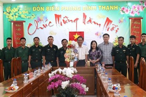 Đoàn đại biểu Quốc hội tỉnh Đồng Tháp thăm, chúc tết các cơ quan, đơn vị