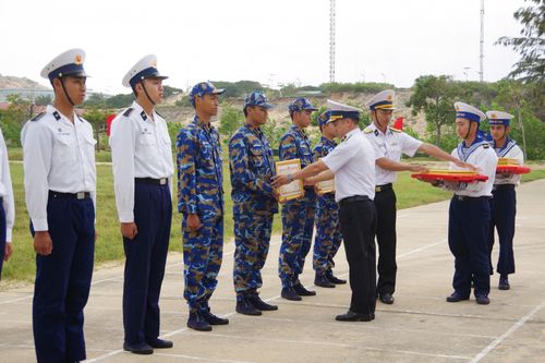 Trung tâm Huấn luyện Vùng 4 Hải quân: Bế giảng đào tạo giai đoạn 1 học viên khóa 69 Học viện Hải quân