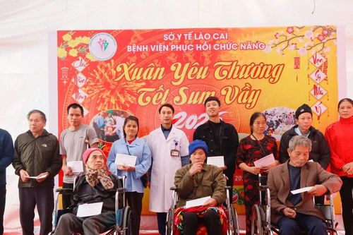 Ấm áp chương trình Xuân yêu thương - Tết sum vầy tại Bệnh viện Phục hồi chức năng tỉnh