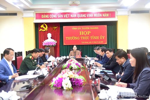 Đồng chí Bí thư Tỉnh ủy Hà Thị Nga: Tạo khí thế sôi nổi trong các tầng lớp Nhân dân hướng về Đại hội Đảng các cấp
