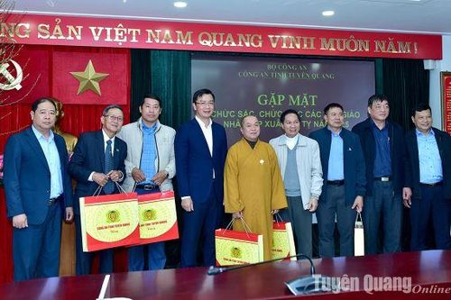 Công an Tuyên Quang gặp mặt chức sắc, chức việc các tôn giáo dịp Tết Nguyên đán Ất Tỵ 2025