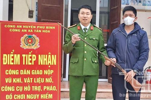 Phú Bình: Vận động và thu giữ hơn 252kg pháo nổ, tiền chất pháo