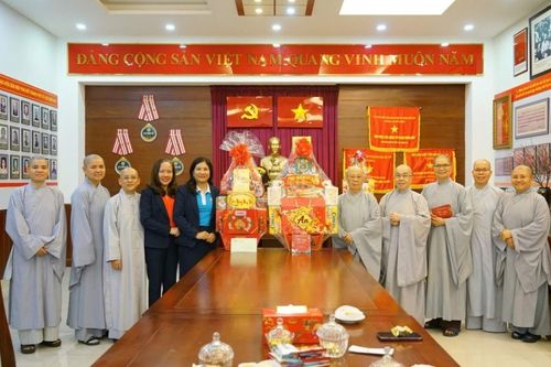Phân ban Ni giới T.Ư, TP.HCM thăm, chúc Xuân Ất Tỵ đến lãnh đạo các cơ quan