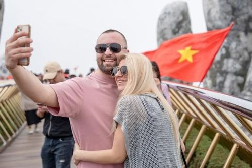 Đà Nẵng, Phú Quốc có gì chơi Tết khiến cả Tây lẫn ta lũ lượt đổ bộ?