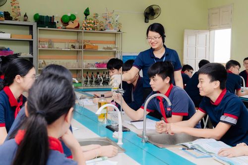 Đoàn Thị Điểm Hạ Long - Ngôi trường hạnh phúc, mái nhà chung của yêu thương