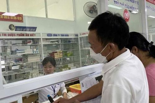 Đẩy mạnh phân cấp, tạo đột phá về cải cách thủ tục hành chính trong khám, chữa bệnh