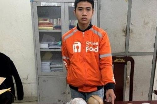 Khởi tố vụ buôn bán pháo dạng hình hoa quả