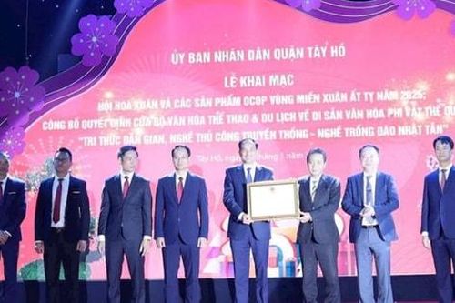 Nghề trồng đào Nhật Tân, được công nhận là Di sản văn hóa phi vật thể quốc gia