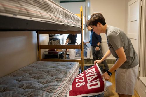 Đến thạc sĩ ĐH Harvard cũng thất nghiệp