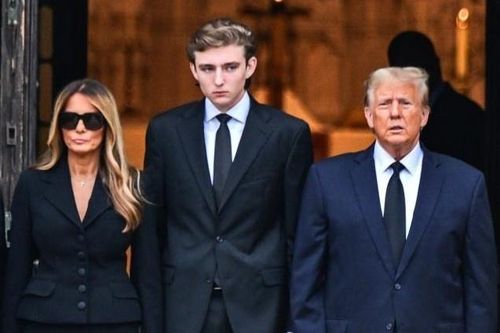 Mọi ánh mắt đổ dồn về Barron Trump trước lễ nhậm chức của ông Trump