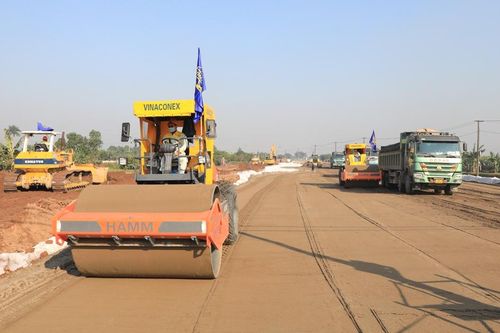 Đầu tư cơ sở hạ tầng: Điểm tựa cho ngành xây dựng, vật liệu