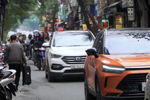 Hà Nội: Cấm đỗ xe cả hai chiều đường Thanh Bình trong khung giờ cao điểm