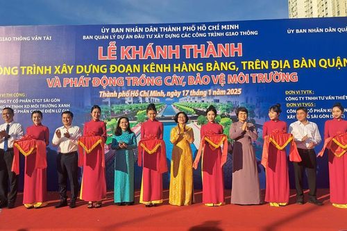 TP Hồ Chí Minh: thêm một dòng kênh trở lại màu xanh