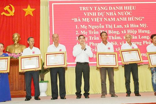 Hậu Giang: Truy tặng danh hiệu vinh dự Nhà nước 'Bà mẹ Việt Nam Anh hùng'