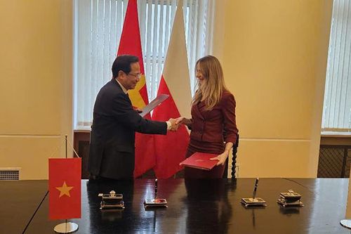 Việt Nam-Ba Lan tăng cường hợp tác về lao động và xã hội