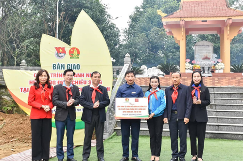 Hà Tĩnh: Bàn giao công trình đèn điện chiếu sáng tại khu chứng tích chiến tranh