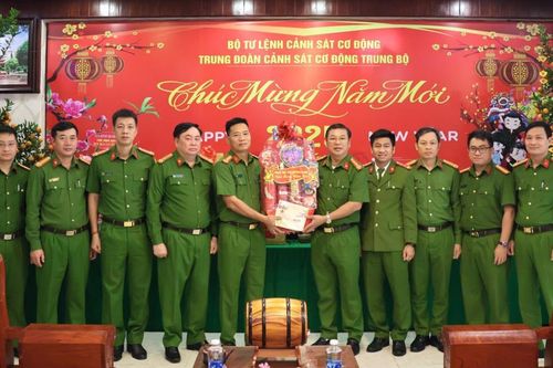 Lãnh đạo CATP thăm, chúc Tết các đơn vị trực thuộc Bộ Công an đóng chân trên địa bàn
