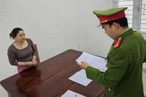 Lừa theo kiểu 'domino'