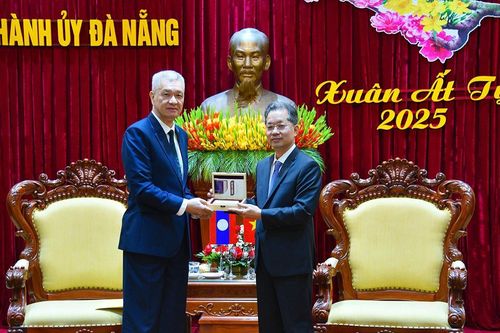 Bí thư Thành ủy Nguyễn Văn Quảng tiếp Bí thư Thủ đô Viêng Chăn Lào