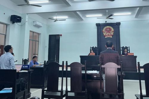 Tạm ngừng xét xử vụ khách hàng bị mất gần 47 tỷ đồng tiền gửi tại ngân hàng
