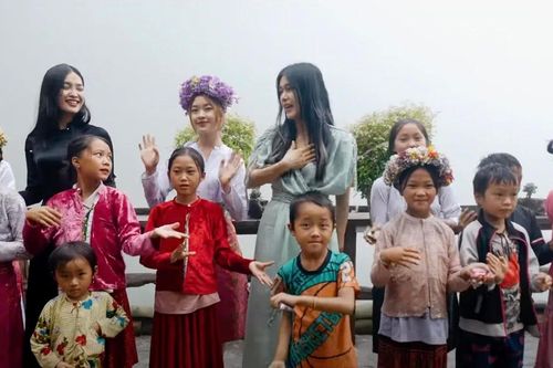 Phúc Anh khởi động dự án '54 Dân tộc Việt Nam' và chuyến thiện nguyện xuyên Việt