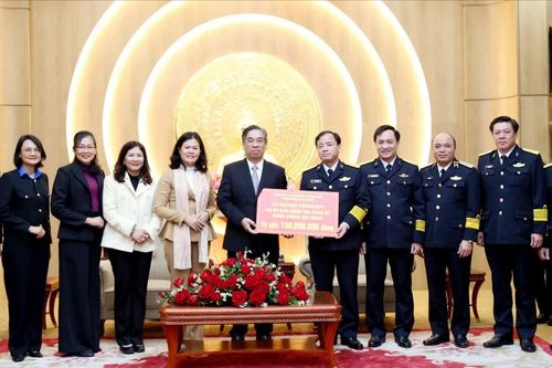 Đồng chí Nguyễn Phước Lộc thăm, chúc tết Bộ đội Biên phòng Việt Nam và các đơn vị Hải quân