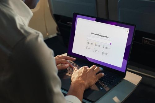 'Vuốt ve' 4 mẫu laptop siêu mỏng siêu xinh trình làng tại CES 2025