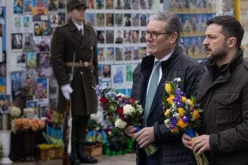 Ukraine bất ngờ đón khách quý, đem theo lời hứa sắt son và thỏa thuận thế kỷ
