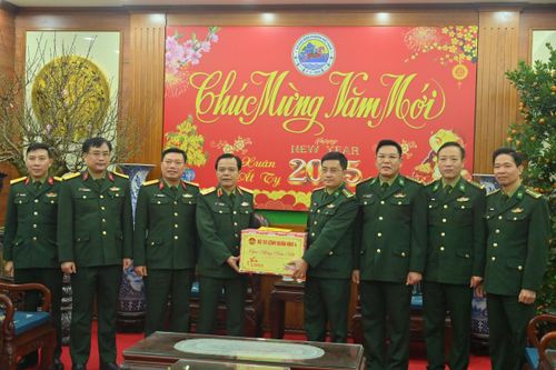 Bộ Tư lệnh Quân khu 4 thăm, chúc Tết Bộ Chỉ huy BĐBP Thanh Hóa