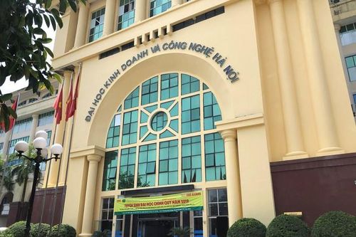 Sai phạm tại Trường Đại học Kinh doanh và Công nghệ Hà Nội: Học viên 'dài cổ' đợi khắc phục