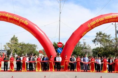 Vận hành cửa khẩu Thường Phước giao thương với Campuchia