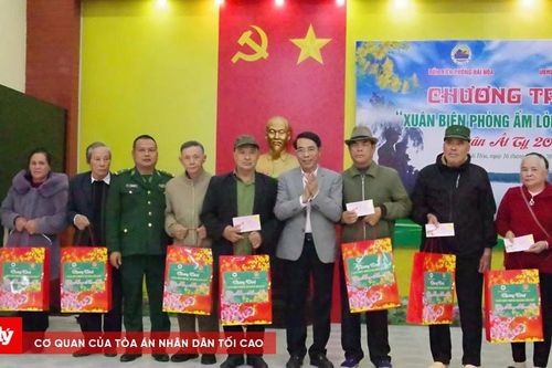 'Xuân Biên phòng ấm lòng dân bản' tại TP Móng Cái