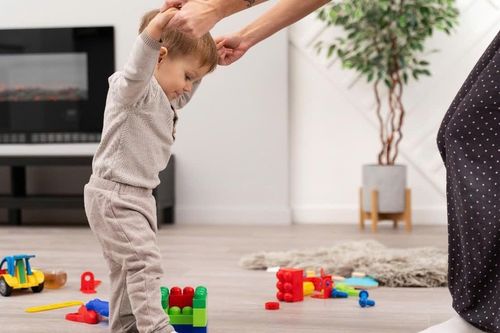 Vitamin D3 và K2 - 'bộ đôi' hỗ trợ trẻ phát triển hệ xương khỏe mạnh