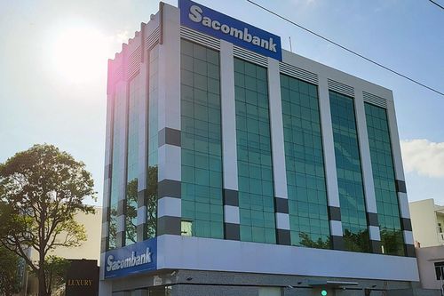 Tạm dừng xét xử vụ 'bốc hơi' 46,9 tỷ đồng khách gửi tại ngân hàng Sacombank