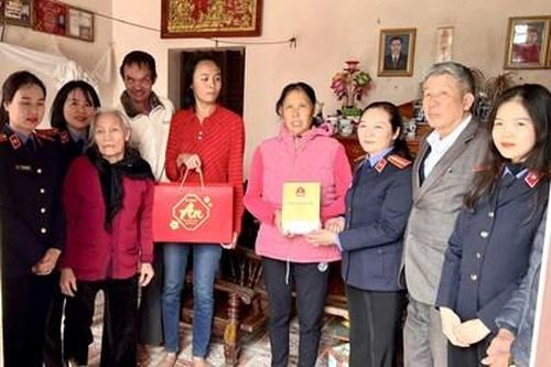 Viện kiểm sát các đơn vị tổ chức nhiều hoạt động từ thiện nhân dịp Tết Ất Tỵ