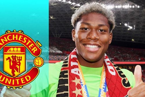 Man United muốn có thủ môn Nhật Bản, chờ có Jonathan David miễn phí